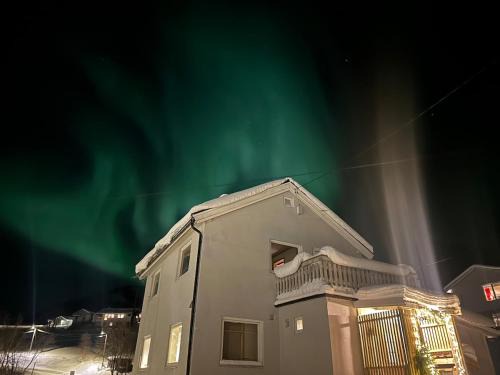 Lyngen House | Your home for skiing, fishing and arctic holidays in Lyngen
