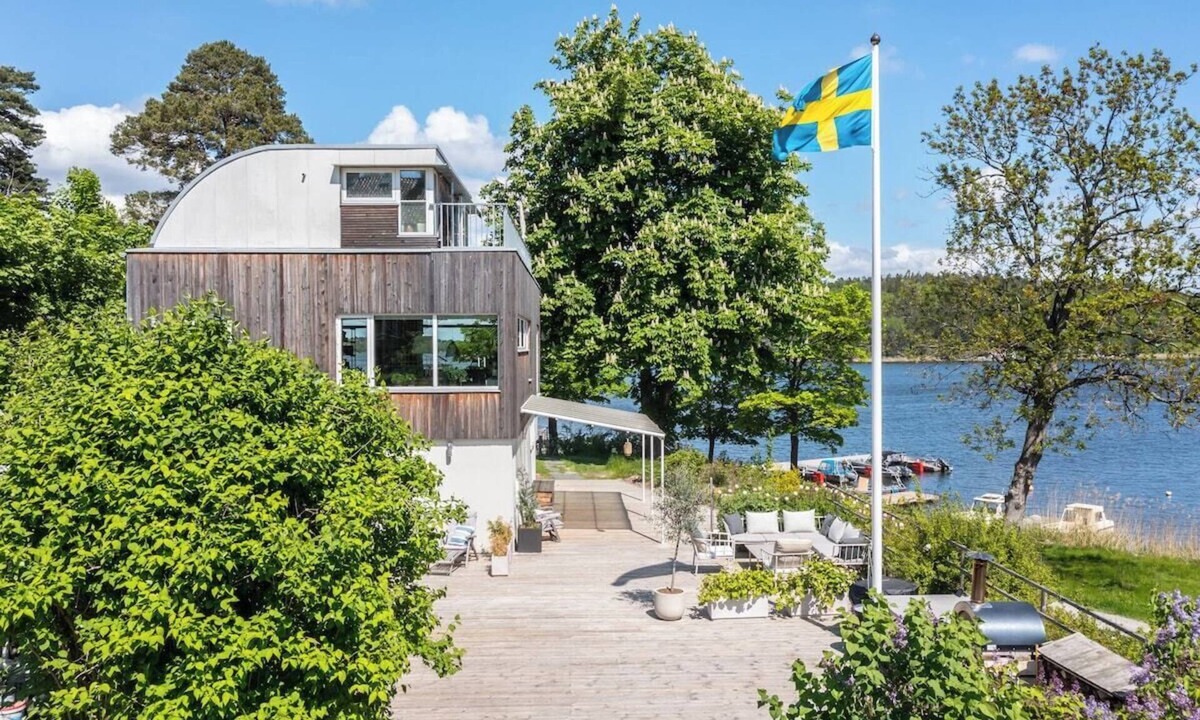 Inverness Villa | Your private archipelago retreat awaits