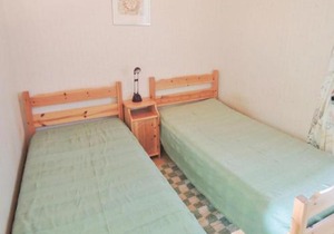 1 Bedroom Stunning Home In Fegen