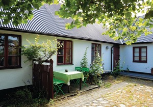 2 bedroom amazing home in Skillinge