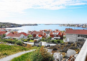 2 person holiday home in Rönnäng