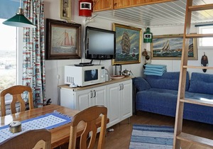 3 person holiday home in Gullholmen