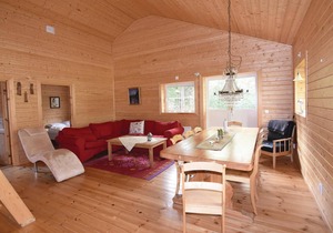 4 bedroom lovely home in Mellerud