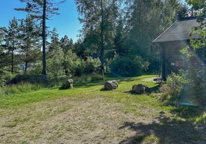 4 bedroom pet friendly home in Fegen