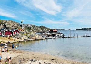 4 person holiday home in Rönnäng-By Traum