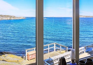 6 person holiday home in Gullholmen