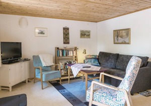 Awesome home in Nybrostrand with WiFi