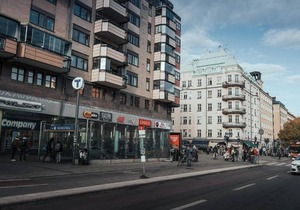 Beautiful flat with privateterrace close to Globen