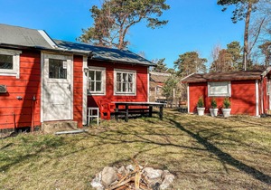 Beautiful home in Löderup with kitchen