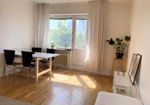 Charming and bright flat close to Globen