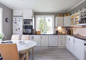 Cozy home in åsensbruk with kitchen