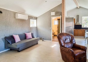 Cozy home in Skärhamn with WiFi