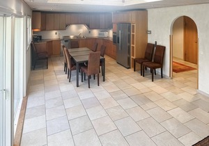 Lovely home in Nybrostrand with sauna