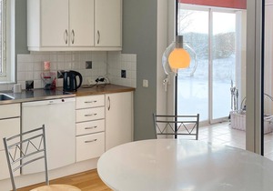 Lovely home in Nybrostrand with kitchen