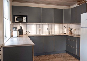 Pet friendly home in Dølemo with sauna