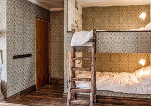 Vacation apartment ?in good location for family vacation.