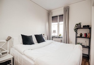 Wonderful apartment with balcony close to Globen