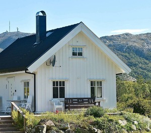 Person Holiday Oksvoll 