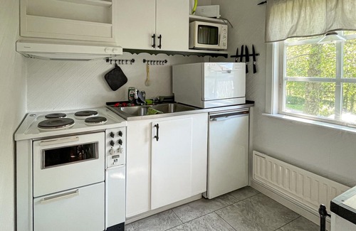 Aspered House | 1 bedroom lovely home in äspered