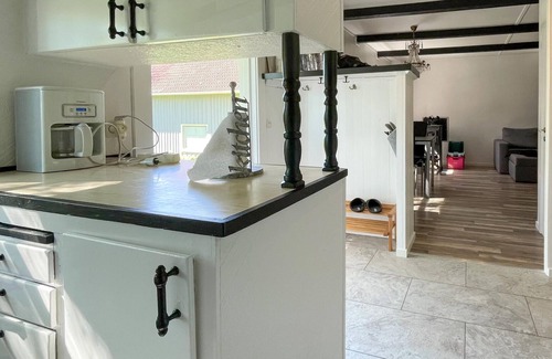 Aspered House | 1 bedroom lovely home in äspered