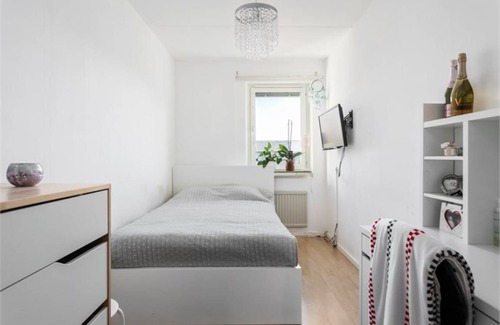 Jarfalla Municipality Apartment | 100 m² Apartment ∙ 3 bedrooms ∙ 2 guests