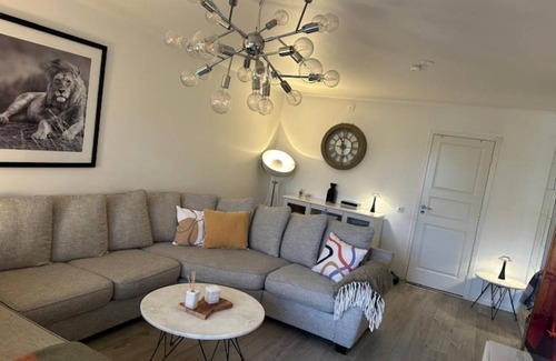 Kista Apartment | 100 m² Apartment ∙ 3 bedrooms ∙ 2 guests