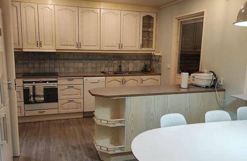 Sollentuna Villa | 125 m² Villa ∙ 4 bedrooms ∙ 8 guests