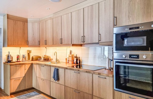 Svenljunga Apartment | 140 m² Apartment ∙ 3 bedrooms ∙ 10 guests