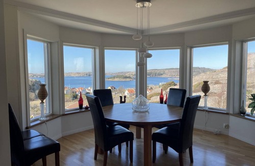 Fjallbacka Villa | 140 m² Villa ∙ 3 bedrooms ∙ 6 guests