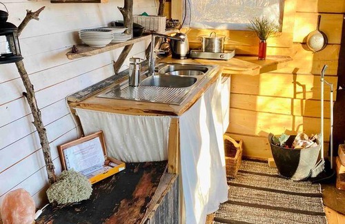 Stjarnsund Cabin | 15 m² Cabin ∙ 1 bedroom ∙ 2 guests