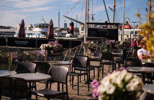 Centrum Boat Rental | 15 m² Houseboat ∙ 3 bedrooms ∙ 5 guests