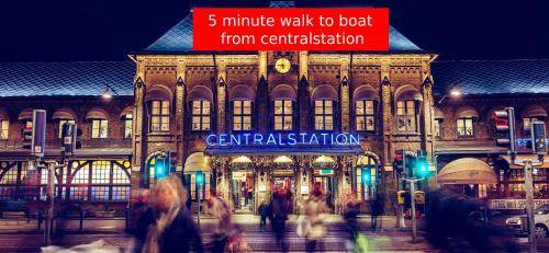 Centrum Boat Rental | 15 m² Houseboat ∙ 3 bedrooms ∙ 5 guests