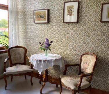 Varnhem Bed & Breakfast | 16 m² Bed and breakfast ∙ 2 guests