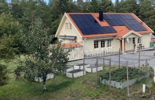 Djurhamn House | 165 m² House ∙ 4 bedrooms ∙ 2 guests