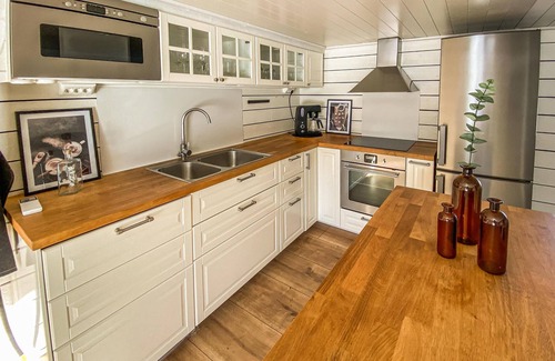 Askebo House | 2 bedroom amazing home in Gislaved