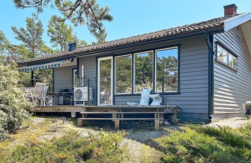 Skalsmara House | 2 person holiday home in INGARÖ
