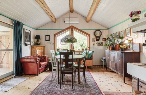 Sandviken Municipality House | 200 m² House ∙ 2 bedrooms ∙ 8 guests