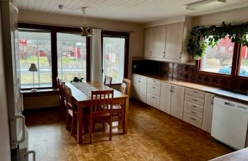 Alvkarleby House | 270 m² House ∙ 7 bedrooms ∙ 2 guests