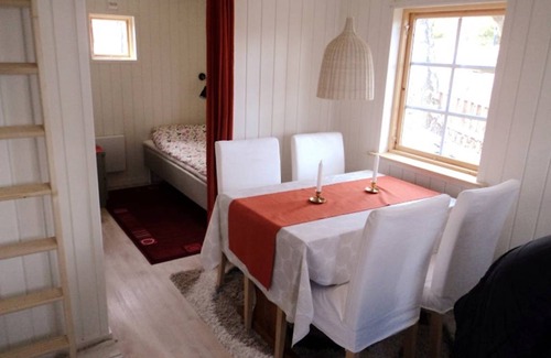 Saltsjobaden House | 33 m² House ∙ 1 bedroom ∙ 2 guests