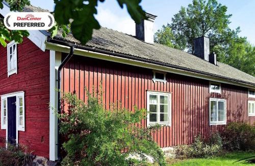 Vaddo House | 5 person holiday home in VÄDDÖ