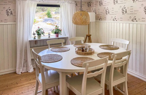 Stromstad Municipality House | 55 m² House ∙ 1 bedroom ∙ 4 guests