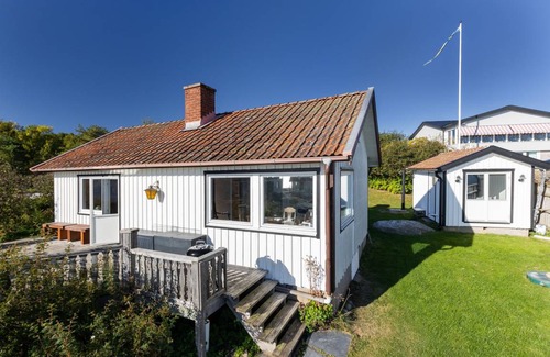 Hoviksnas House | 60 m² House ∙ 2 bedrooms ∙ 6 guests