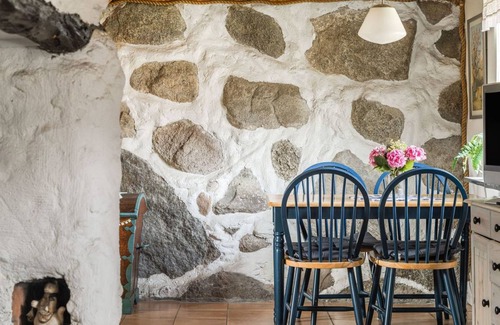 Falkvik House | 60 m² House ∙ 1 bedroom ∙ 4 guests