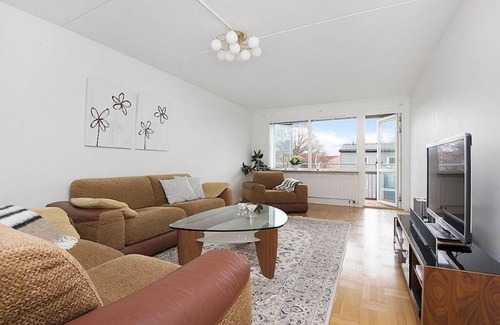 Jarfalla Municipality Apartment | 78 m² Apartment ∙ 2 bedrooms ∙ 2 guests