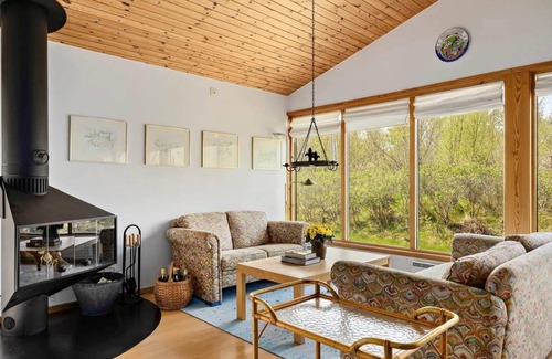Lervik House | 85 m² House ∙ 2 bedrooms ∙ 5 guests