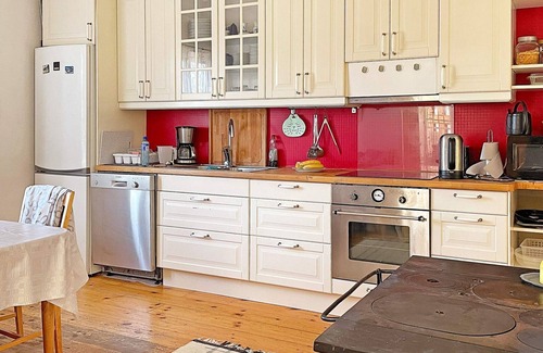 Lysvik House | 9 person holiday home in LYSVIK