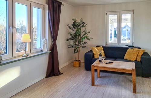 Lovestad House | 90 m² House ∙ 2 bedrooms ∙ 6 guests