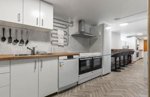 Dingle Hotel | BE Hostel