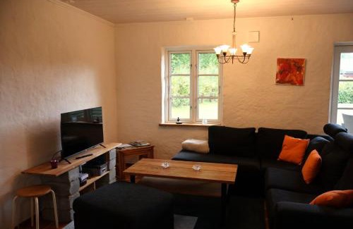 Olofstrom Villa | Beautiful and cosy house near the lake