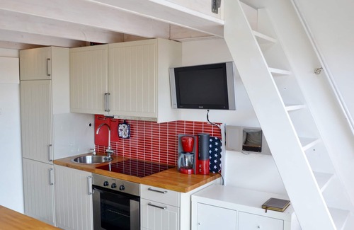 Mellerud O House | Boathouse in Mellerud marina with all conveniences